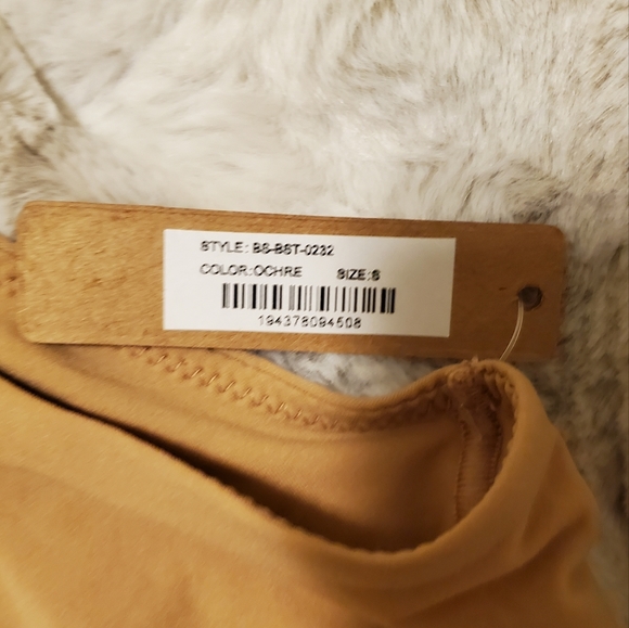 NWT Skims bodysuit fits all - Picture 3 of 4